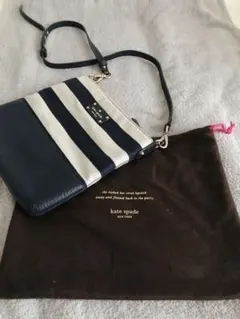 kate spade ショルダーバッグ ネイビーとホワイト