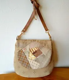 ショルダーバッグ＊ハンドメイド＊斜め掛けバック＊パッチワーク＊バラ＊花柄＊先染