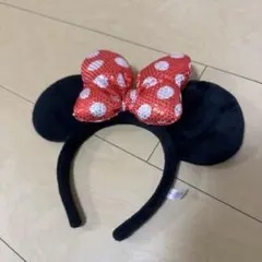 ミニーマウス カチューシャ 黒と赤の水玉