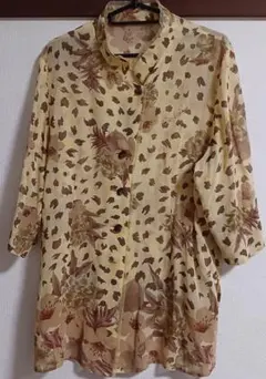 イエロー系おしゃれな花柄透け感ブラウス七分袖