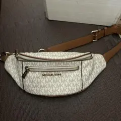 Juvy様 正規マイケルコース ボディバッグ MAISIE 35F3G5MN9B - メルカリ