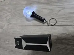 BTS ライト付きボール型キーホルダー