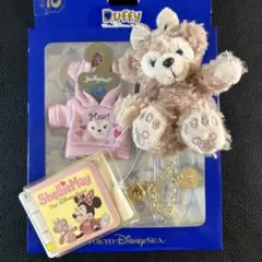 ダッフィーシリーズ　シェリーメイぬいぐるみストラップ　チャーム　2点セット
