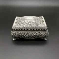 高級感のあるアンティーク調ジュエリーボックス 小 カラーシルバー