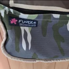 FUNDiLe スリングバッグ　キャリー　ショルダーバッグ 迷彩 カモフラ柄