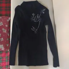 ラメ入り黒ハイネック