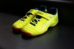 ASICS■サッカーシューズ☆室内用ゴム底★22センチ★黄色♪美品