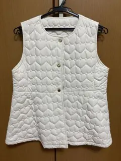 coca ハートキルティングベスト　アイボリー　M