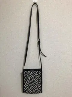 ショルダーポーチ