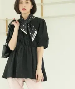 『OPAQUE.CLIP』シャーリングペプラムブラウス【洗濯機洗い可】