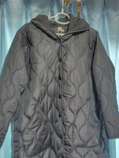 黒キルティングロングジャケット フード付き