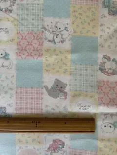 淡〜い色の猫ちゃん45cmカットクロス　オックス生地