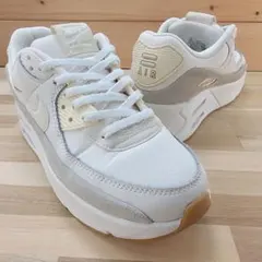 ナイキ ウィメンズ エアマックス90 LV8 ホワイト 24.5㎝