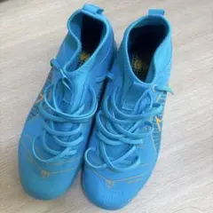 ナイキ シューズ　22.5センチ　サッカー