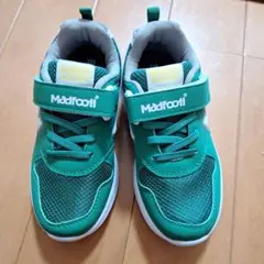 新品 MAD FOOT! スニーカー19cm