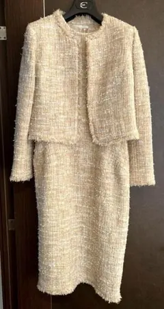 新品タグ付 7万円位　セルフォード　ライトベージュ　ツィードセットアップ春スーツ