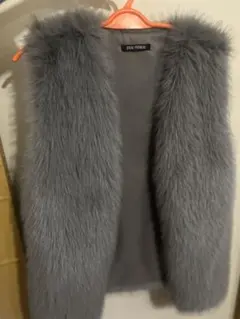 グレー ファーノースリーブコート