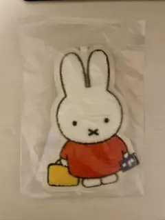 エポスカード　入会特典　ミッフィー　パスケース