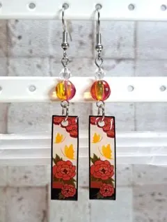 和風T　和柄　花札　牡丹に蝶　デザインピアス　イヤリング（ハンドメイド）