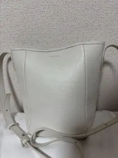 ドレステリア ショルダーバッグ バケツ型 ホワイト☆のサムネイル