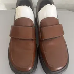 Item thumbnail for item 5519cb25-f383-44e0-ad02-92d18f6a3384