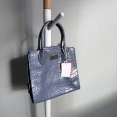 合皮　ワニ革風　ブルー　　ハンドバック