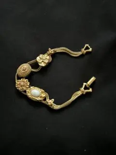 Item thumbnail for item 39a56b8a-73e2-431d-abe3-ae47fae40666