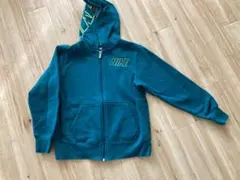 美品　ナイキ ターコイズ フード付き ジップアップ　パーカー　長袖　子供　150