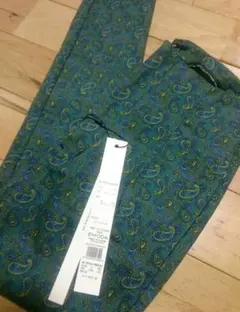 新品タグ付き EMODA ハイウエスト ペイズリー柄スキニーパンツ グリーン