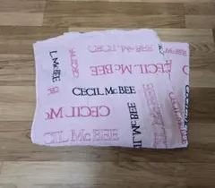 CECIL McBEE・ ロゴ総柄 ・バスタオルorタオルケット ・ピンクのサムネイル