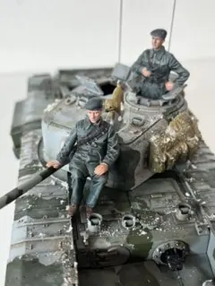 タミヤ　1/35 チャーチルMk.Ⅶ戦車　塗装完成品のサムネイル