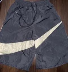 NIKE メンズウーブンショートパンツ　ブラック/ココナッツミルク　Mサイズ