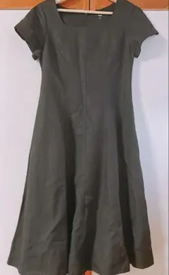 ワンピース　　黒　ブラック　UNIQLO