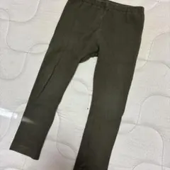 ユニクロ　レギンス　カーキ　110