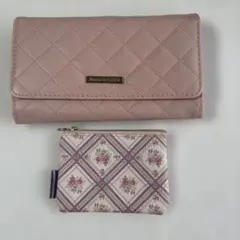 【新品未使用】Maison de FLEUR・キルティング長財布・花柄ポーチ付き