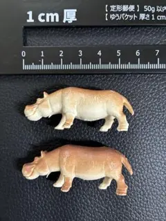 カバ フィギュア 2体セットのサムネイル
