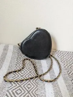 【美品】ハート型 ショルダーバッグ 黒 チェーン ミニバッグ