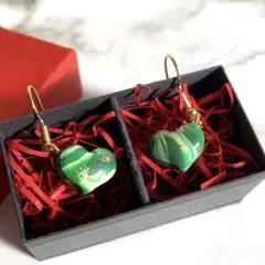 Item thumbnail for item 3e3a79f5-bce7-4d17-b16a-7588d05dabad