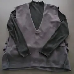 AMERICAN HOLIC ハイネックカットソーとVネックベストの2点セット