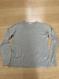 GU クルーネックニット