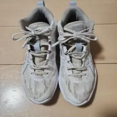 ASICS　バスケットボールシューズ GELHOOP V17