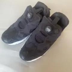リーボック ポンプフューリー スニーカー ブラック　黒　23.5　レディース