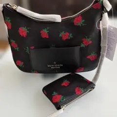 M*a様 Kate Spade ショルダーバッグ 黒地に赤いバラ ウォレットつき
