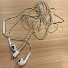 純正＊Lightning接続 ホワイトイヤフォン