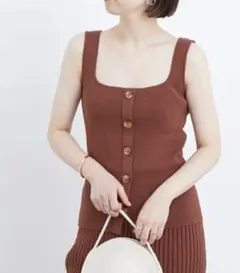 2WAY釦ニットタンクトップ ADAM ET ROPE' アダムエロペのサムネイル