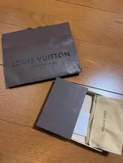 ルイヴィトン ギフトボックス 紙袋