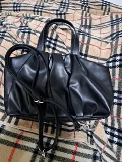 ブラックショルダーバッグ