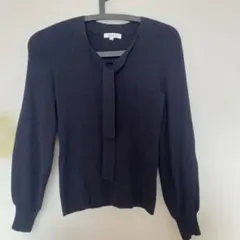 プラステリボン付きネイビーリブ編み長袖トップスネイビー