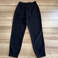 UNIQLO スラックスMサイズ