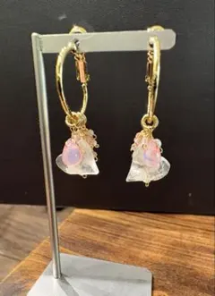 ピンクオパールとアイスクォーツ　ハート　ピアス